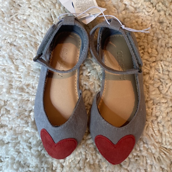 Old Navy | Suede Heart Flats with Ankle Strap - Picture 5 of 7